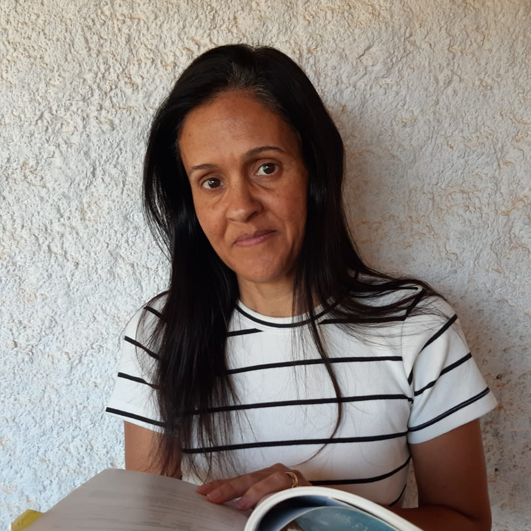 Regina Helena Calvo 